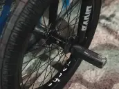 Robin Kachfi - Bike Check 2017