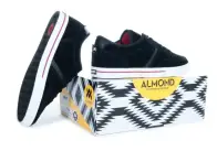 Almond "Duke Low" Summer 2013 Shoes - Black