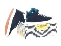 Alomnd "Belmont Canvas" Shoes