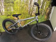 B-Goods - Mongoose "Legion L18" BMX Bike - 18 Inch - Silver