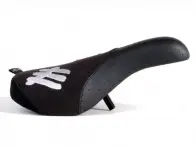 Ezra "Karl Poynter" Pivotal Sattel