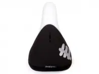 Ezra "Karl Poynter" Pivotal Sattel