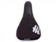 Ezra "Karl Poynter" Pivotal Sattel