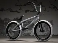 Kink Bikes "Curb" 2018 BMX Rad - Matte Silver Fox