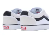 Vans "Chukka Low Sidestripe" Shoes - White/Black/Gum