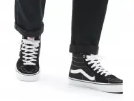 Vans "Skate Sk8-Hi" Schuhe - Black/White