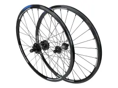 Crupi "Quad Disc" Laufradsatz - 20 x 1-1/8 Zoll (451) - Achsen 10/10mm Crupi "Quad Disc" Laufradsatz - 20 x 1-1/8 Zoll (451) - Achsen 10/10mm