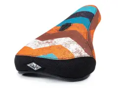 The Shadow Conspiracy "Penumbra" Pivotal Seat - Lahsaan Kobza / Series 4