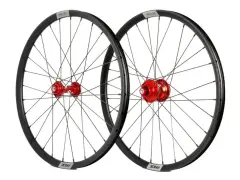 Pride Racing "Control V1 Helium Expert Disc" BMX Race Laufräder - Rot, 20 Zoll / 451, 10mm Achse, D… Pride Racing "Control V1 Helium Expert Disc" BMX Race Laufräder - Rot, 20 Zoll / 451, 10mm Achse, D…