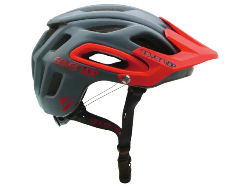 7iDP "M2 BOA" Trail MTB Helm - Dark Grey/Red