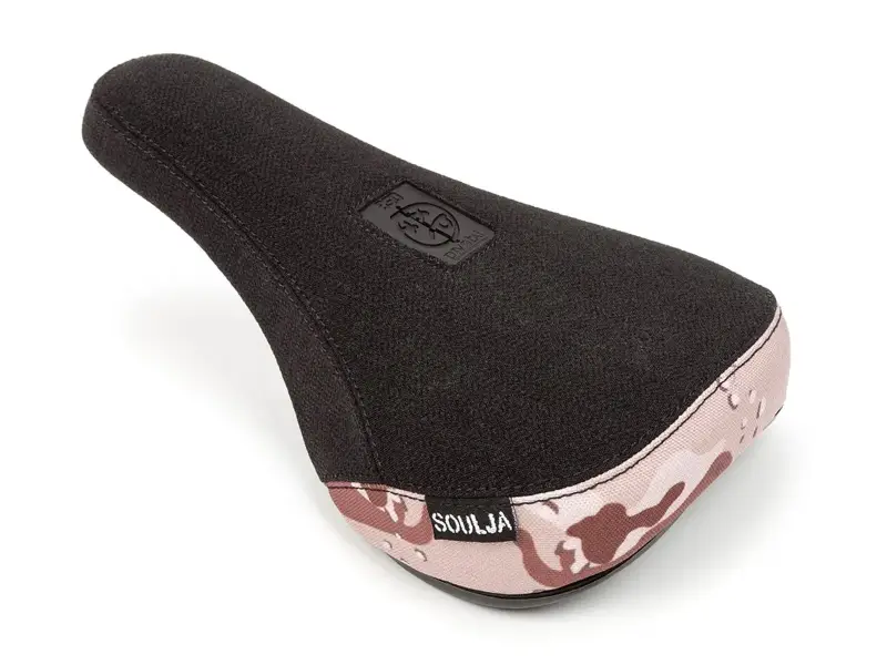 BSD "Soulja" Pivotal Sattel - Black/Desert Camo