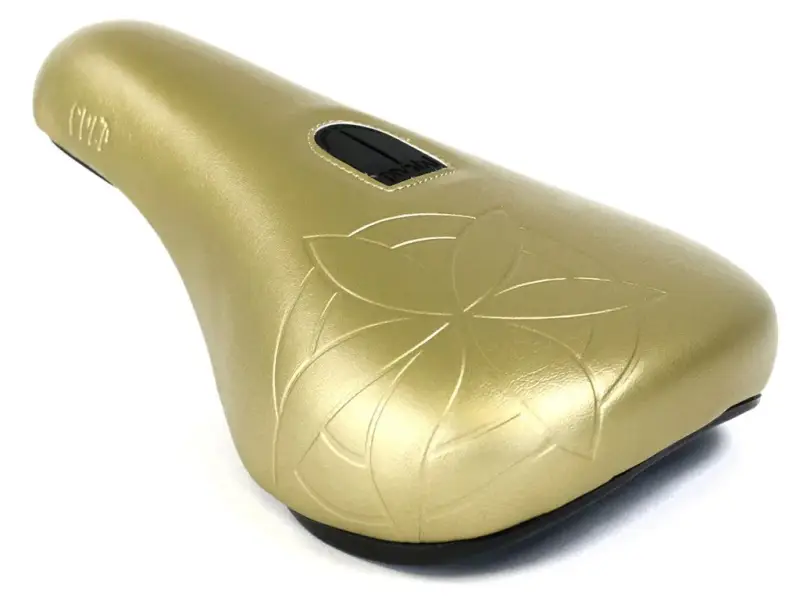 Cult "AK" 2016 Pivotal Seat