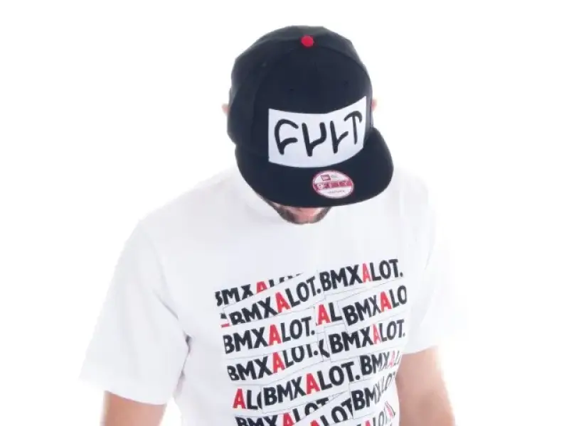Cult "New Era Patch Snapback" Kappe