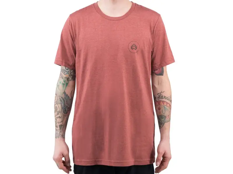 eclat "Circle Icon" T-Shirt - Heather Clay Red
