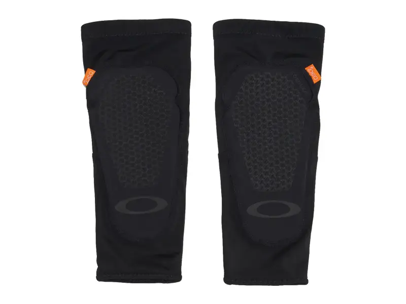 Oakley "All Mountain D3O" Elbow Guards - Blackout