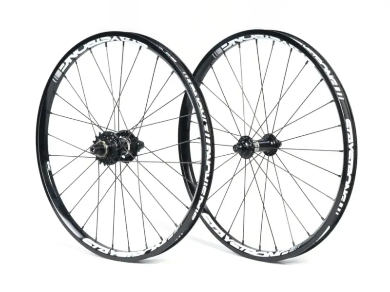 Stay Strong "Reactiv Race Disc 1 1/8" BMX Race Wheel Set