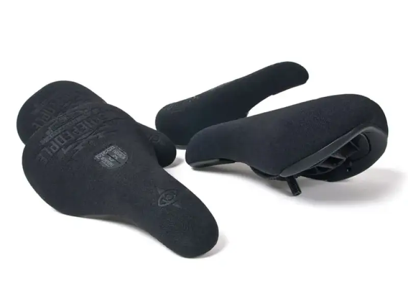 wethepeople "Bel Air" 2012 Pivotal Seat