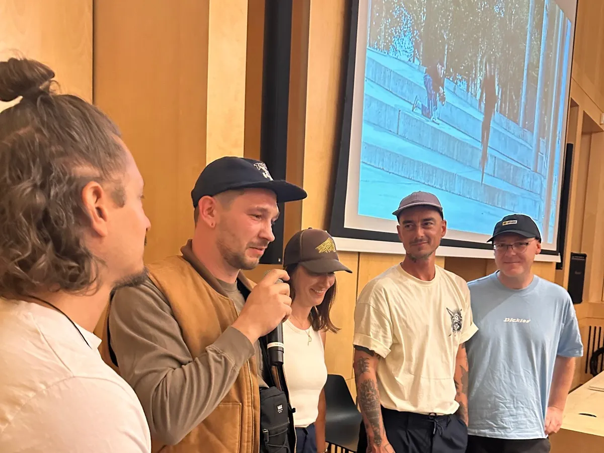 Talk with companions after the screening of the kunstform documentary
