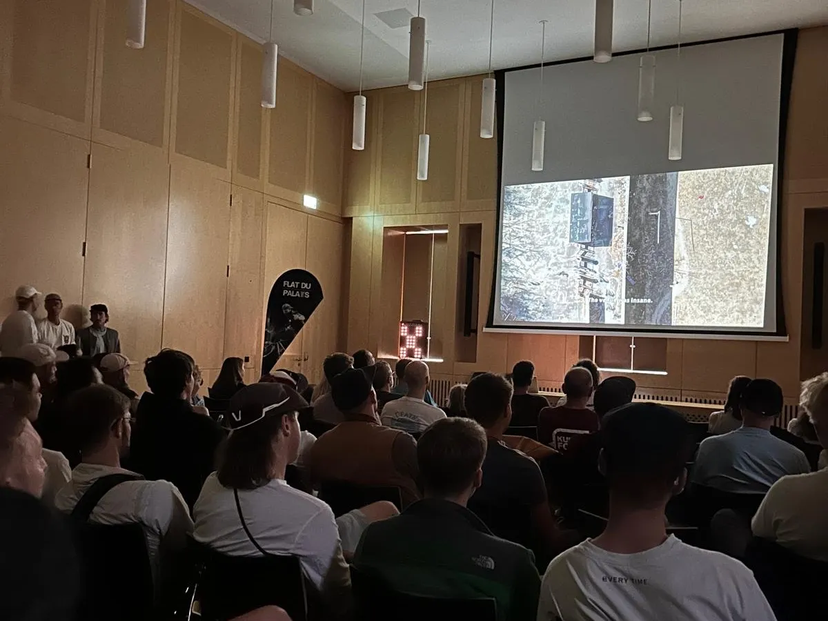 A full hall at the premiere of the kunstform documentary at the StadtPalais Stuttgart
