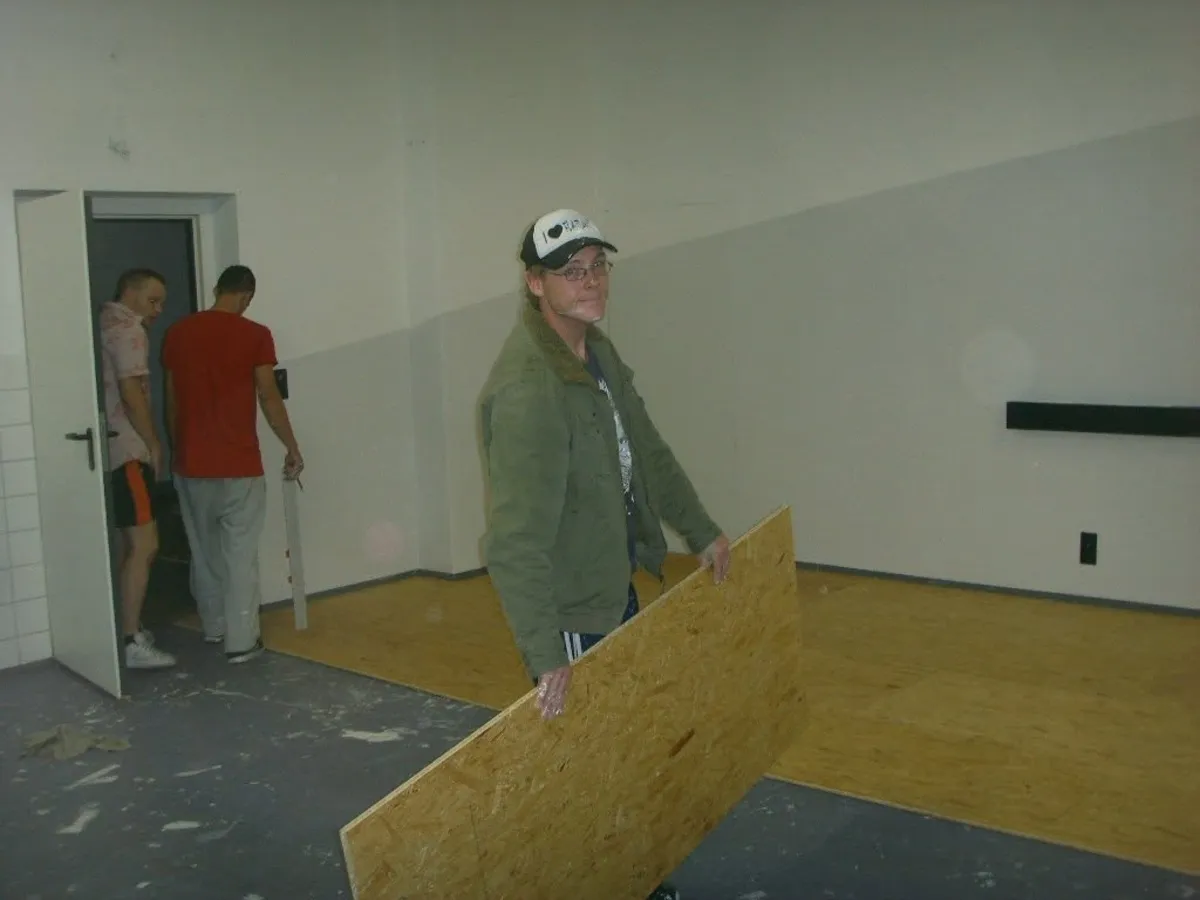 The boards for the fit-out arrive