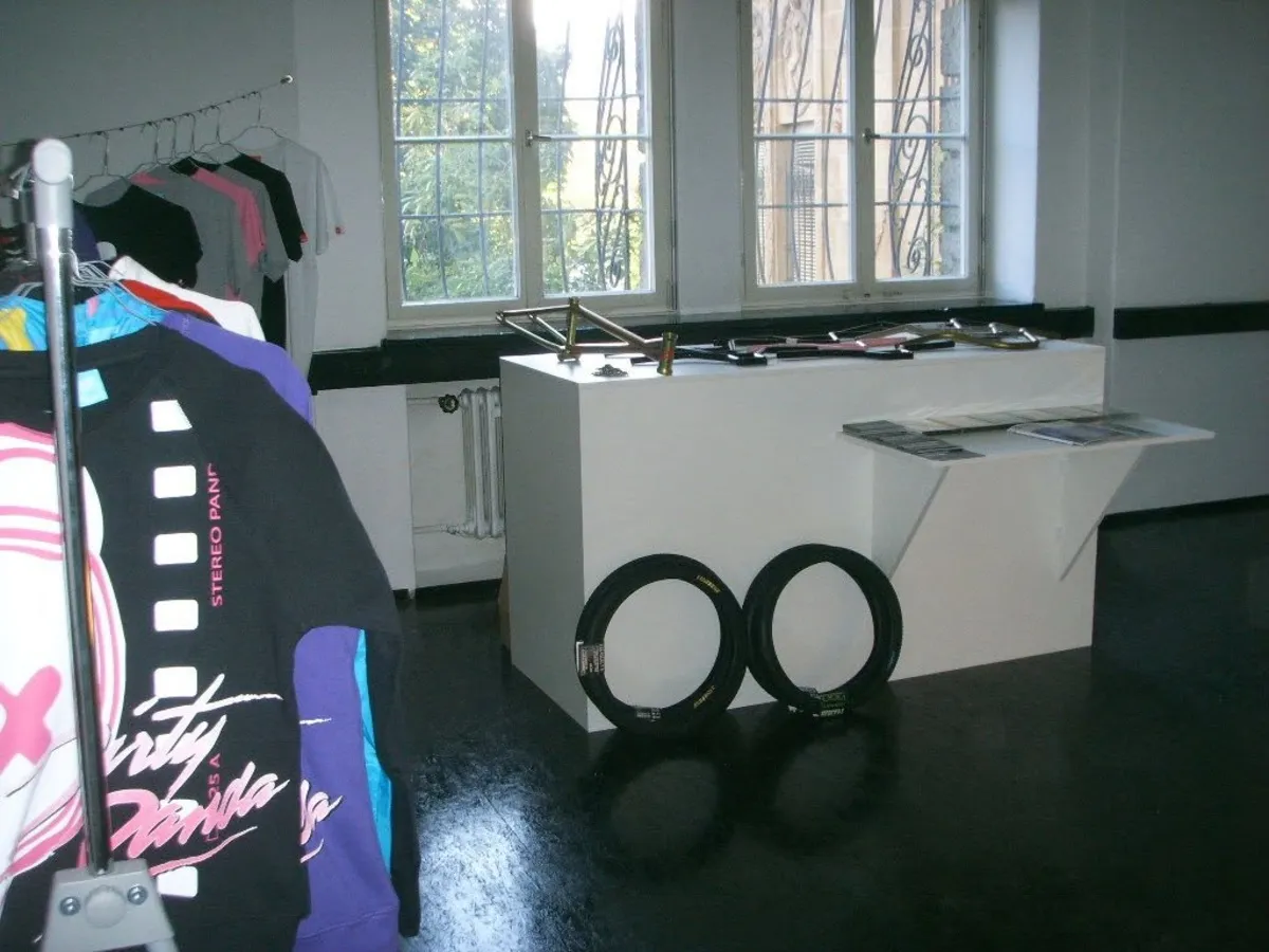 The finished counter with the two wheels