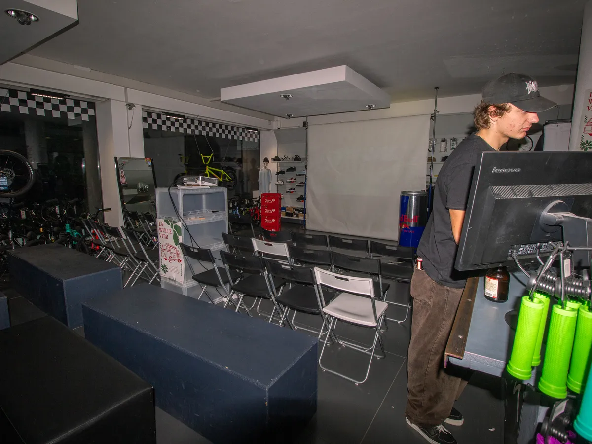 Setting up for the Intercités video premiere at the kunstform BMX Shop
