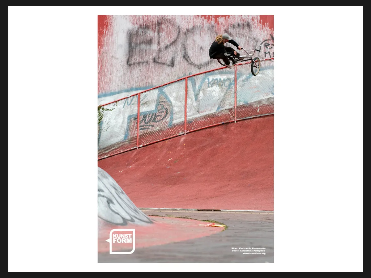Teamposter 2024, Kopenhagen: Konstantin Rudobashta in einer roten Betonschüssel