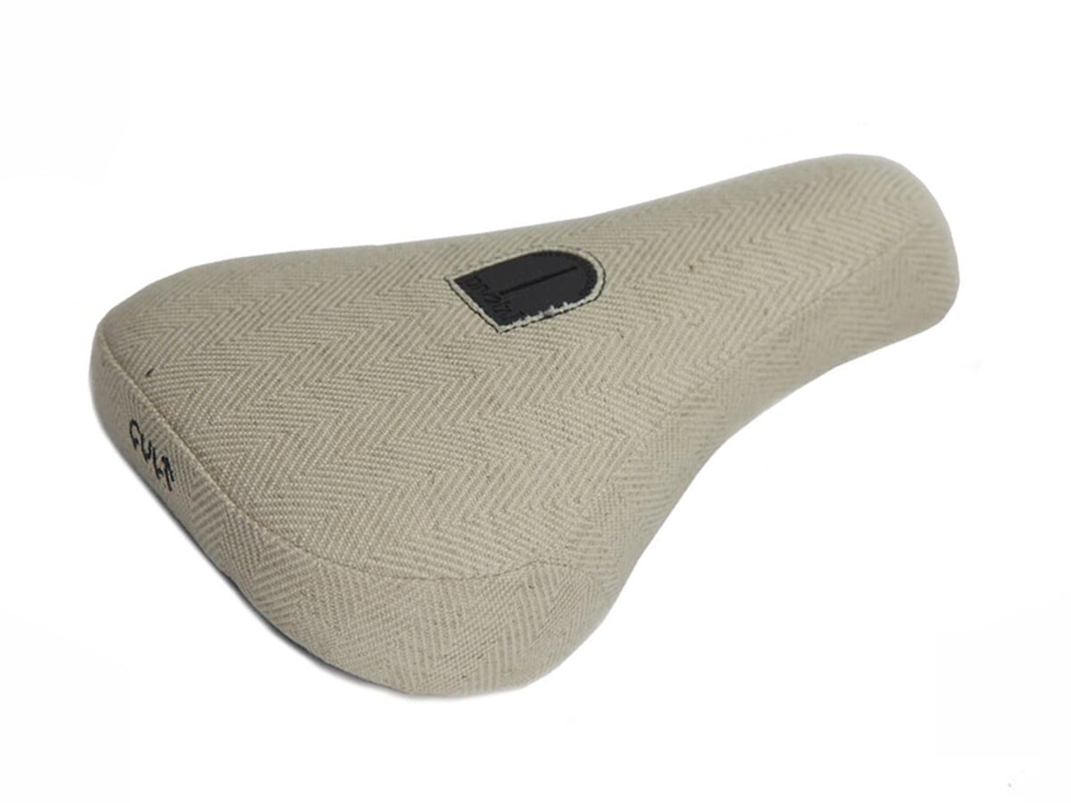 cult pivotal seat