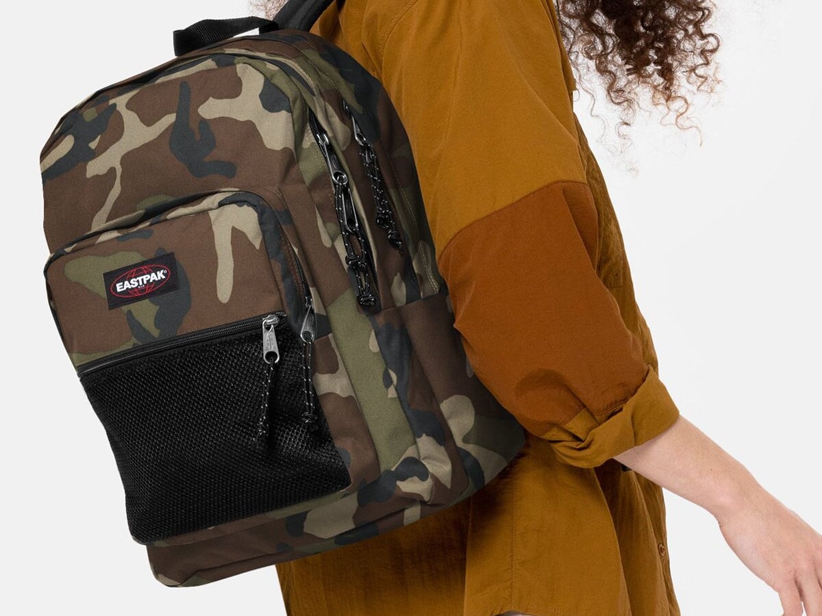 Eastpak pinnacle online camo