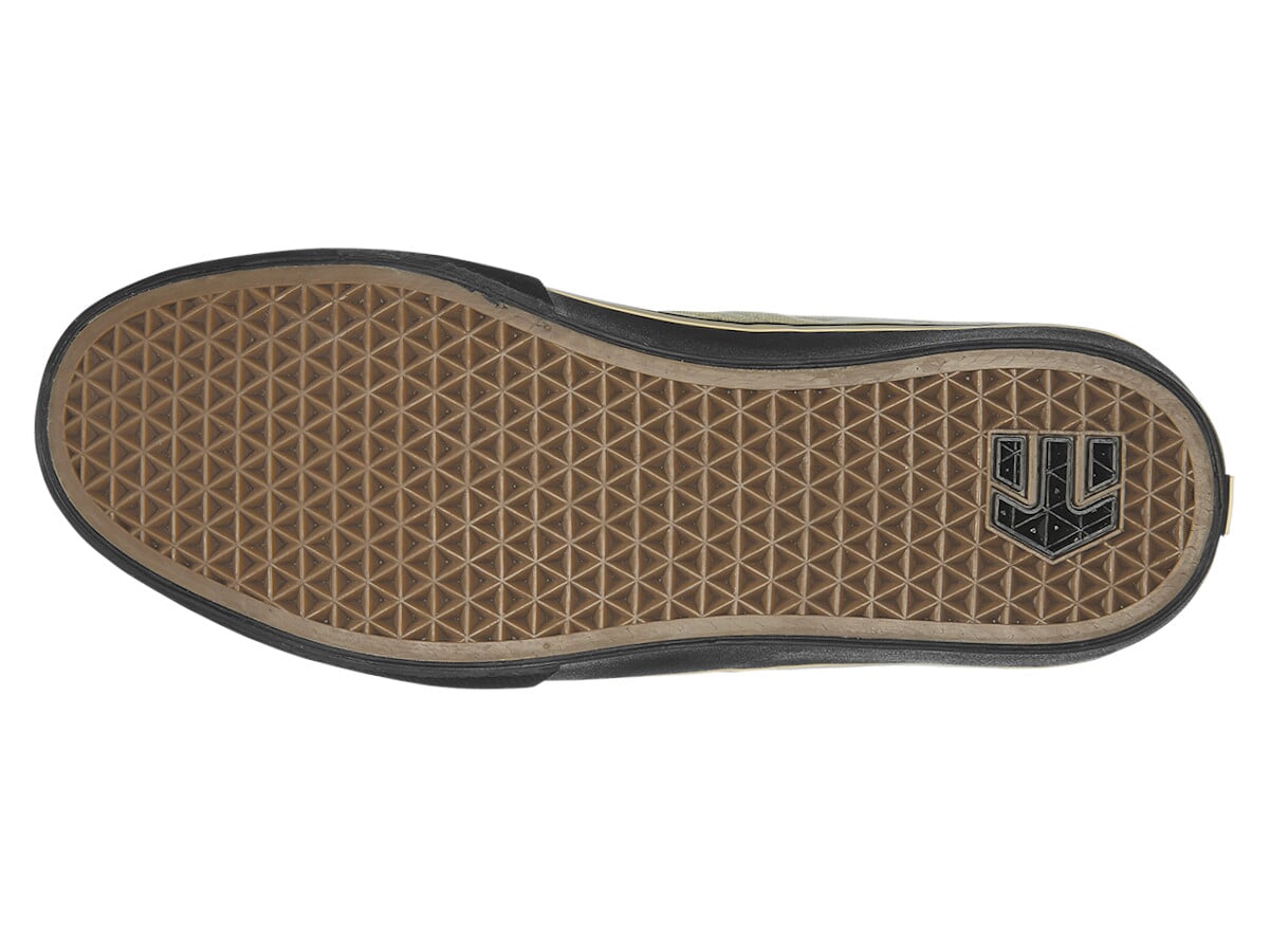 40 volume creme shoes
