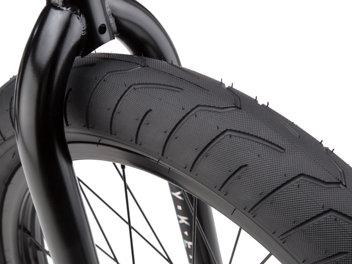 kink sever tire