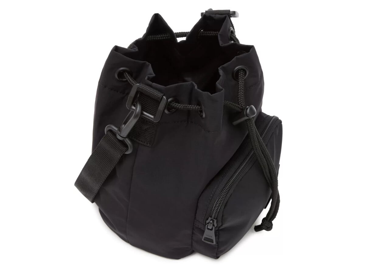 Vans drawstring deals bag singapore