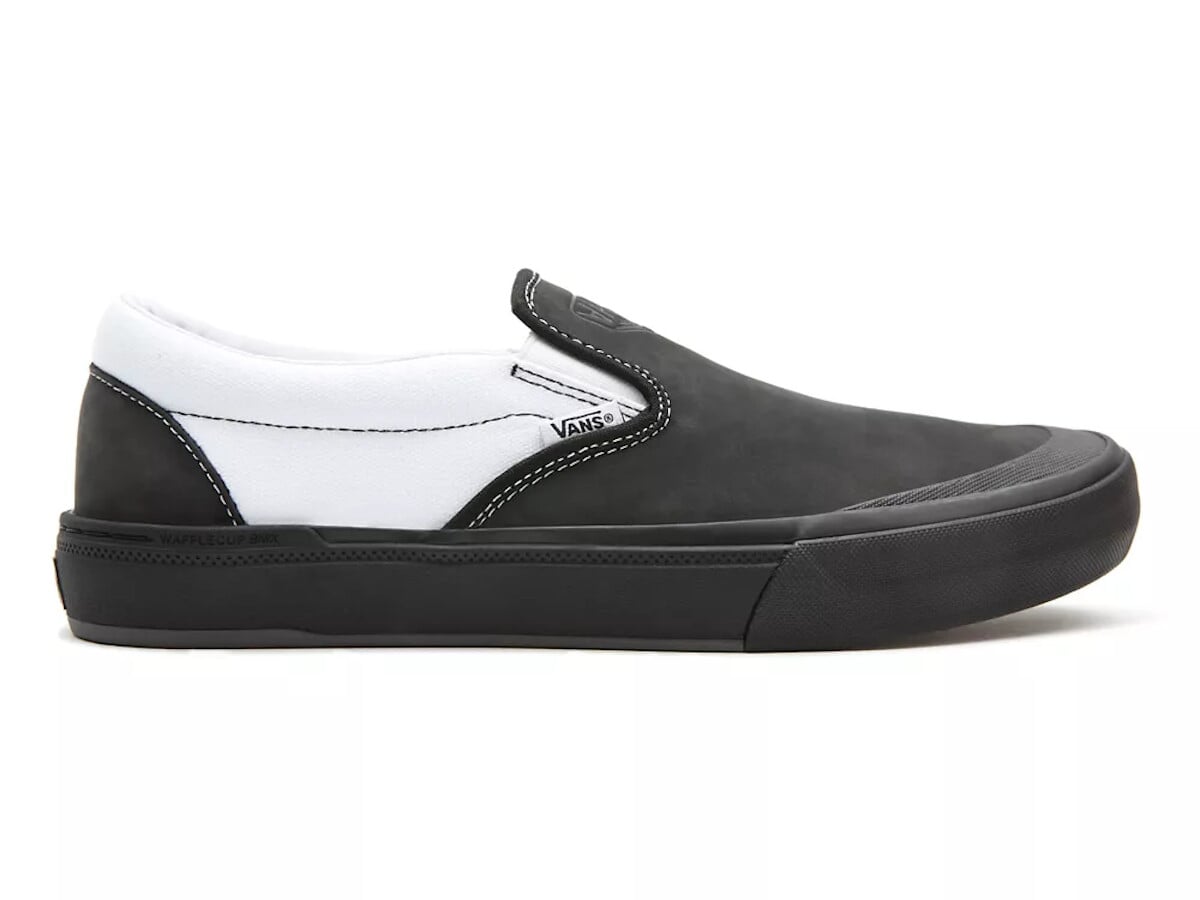 vans slip on black white