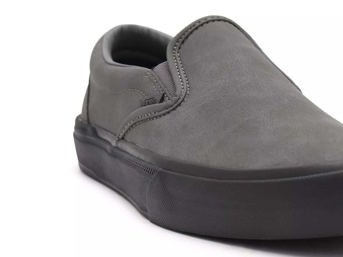 vans slip on pro all black