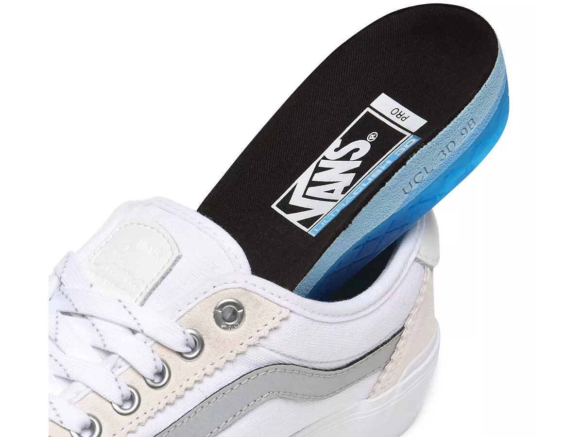 vans chima pro 2 white and blue