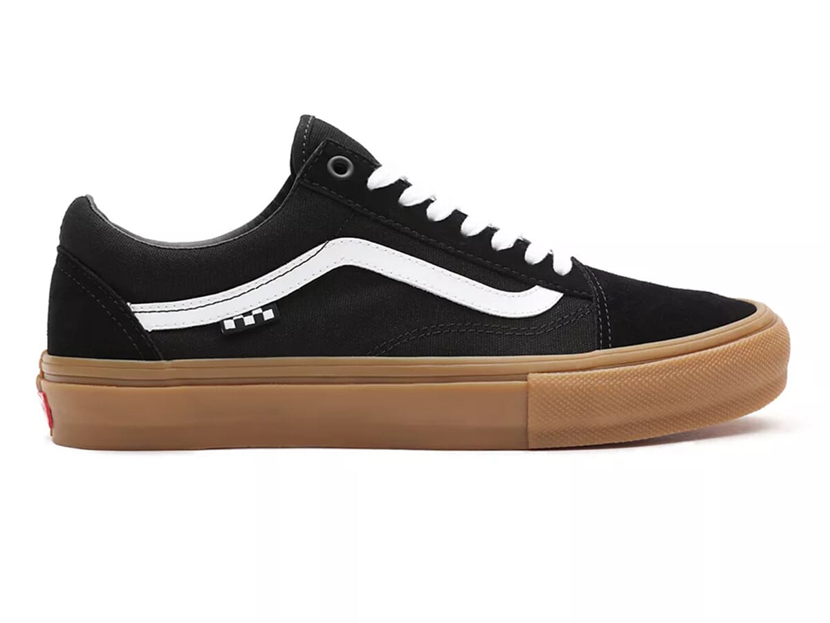 black and gum vans