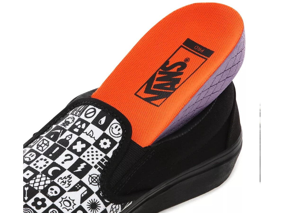 all black slide on vans