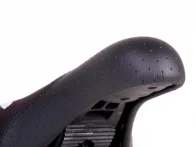 Ezra "Karl Poynter" Pivotal Sattel