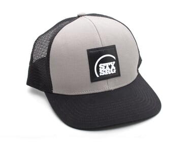 Stay Strong "3/4 Icon" Trucker Kappe