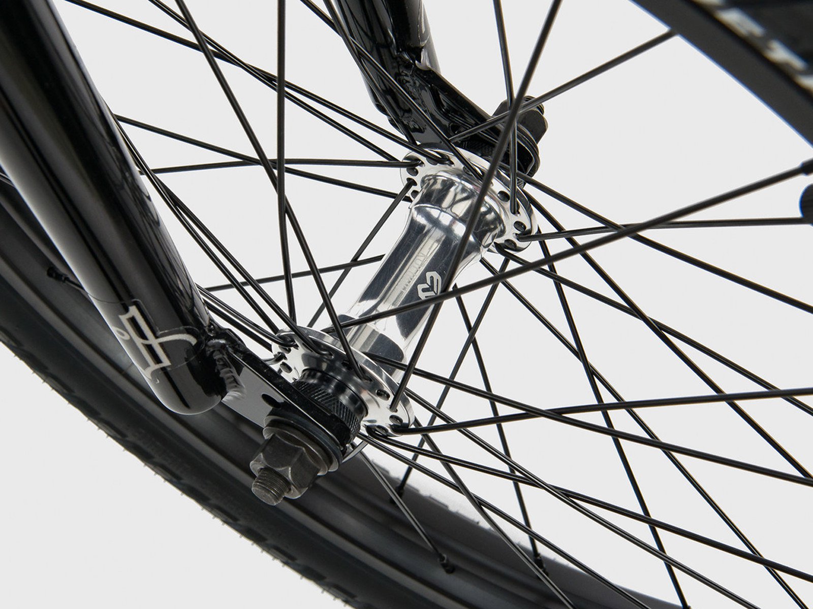 wethepeople "Volta" 2018 BMX Bike Translucent Honey Gold kunstform